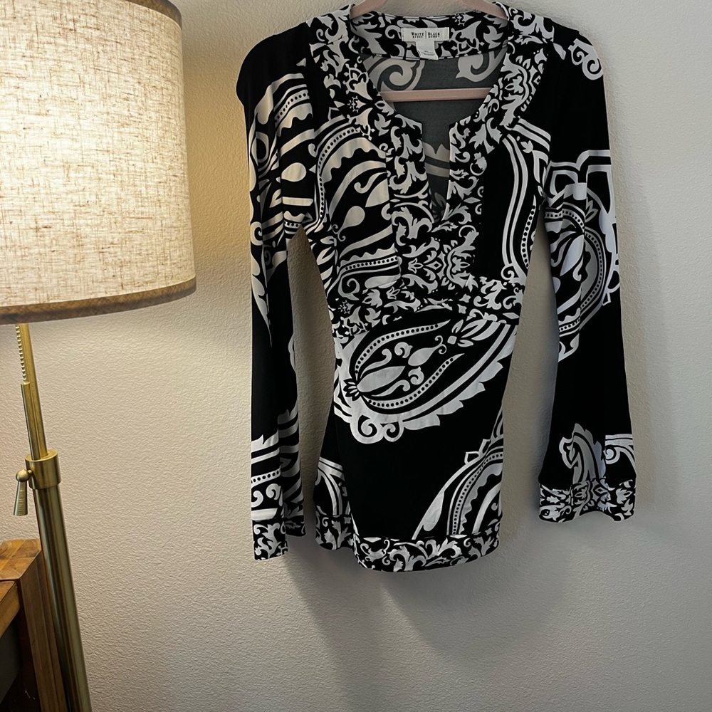 Black and White Paisley Women's Top